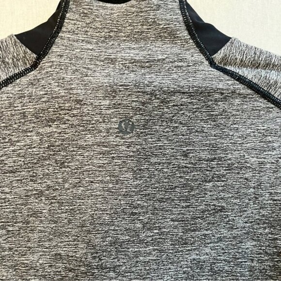 Lululemon Athletica Blaze 1/2 Zip pullover long sleeve run top Sz L/XL 23” PTP - Picture 7 of 9
